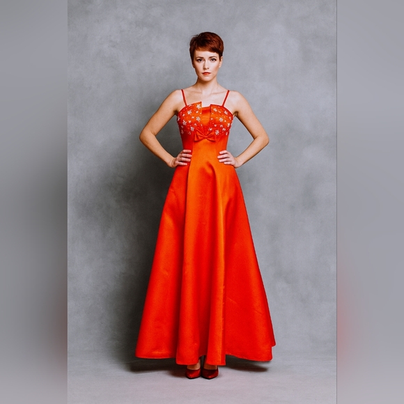 Scarlett evening gown - Picture 1 of 10